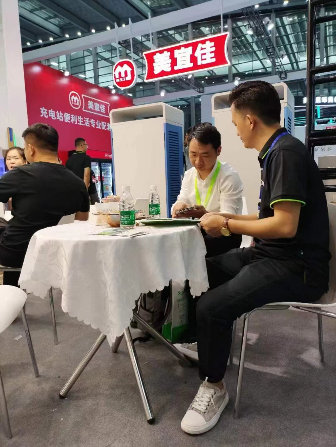 耀萊充亮相第十九屆深圳國際充電設(shè)施產(chǎn)業(yè)展覽會(huì)-汽車充電樁_充電樁生產(chǎn)_充電樁廠家_深圳耀萊充新能源科技有限公司